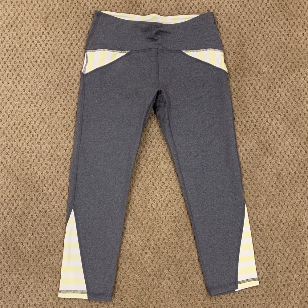 Ellie Capri Leggings